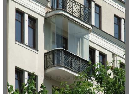 Финское безрамное остекление балкона в Мытищах