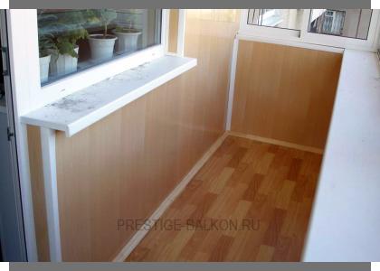 Теплое остекление балкона пластиковыми окнами и электрическим теплым полом в Мытищах