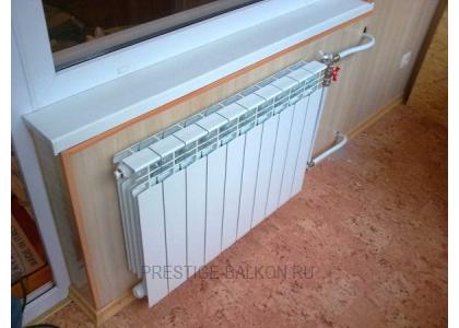 Теплое остекление балкона пластиковыми окнами и установкой масляного обогревателя в Мытищах