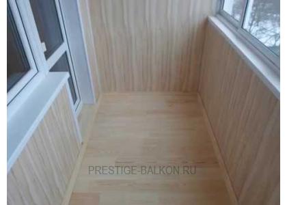 Теплое остекление балкона пластиковыми окнами со змеевидным водяным теплым полом в Мытищах