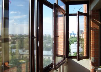 Остекление балконов в Мытищах