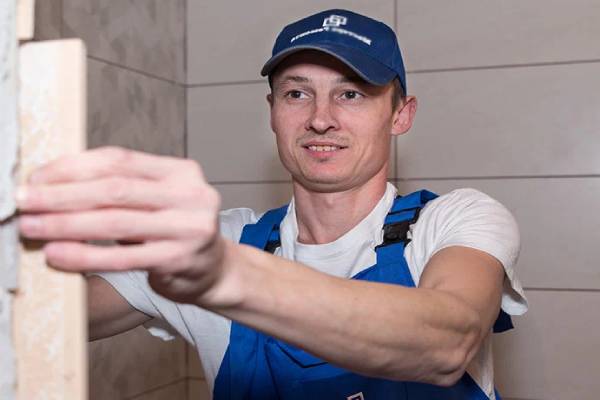 Остекление балконов в Мытищах