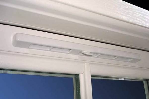 Остекление балконов в Мытищах